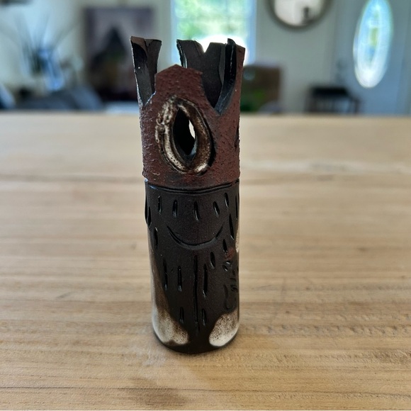 Artistic Ceramic set in Black and Brown - Picture 7 of 8